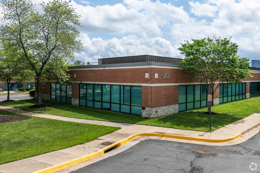 More Photos Of 510 Huntmar Park Dr, Herndon Flex For Lease