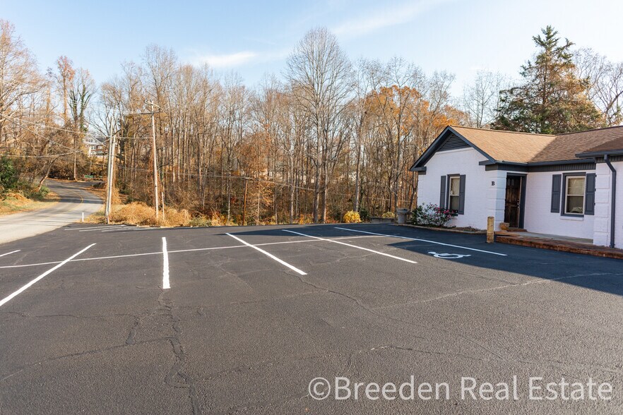 More Photos Of 204 E McDowell St, Morganton Office For Lease