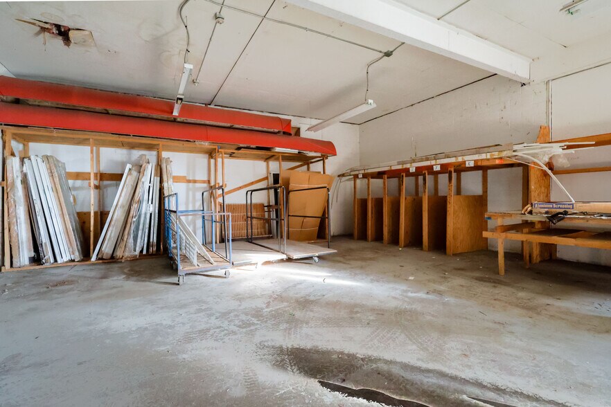 More Photos Of 11830 Shaver Rd, Schoolcraft Office For Sale