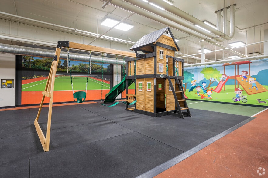 More Photos Of 1235 11th Ave SW, Calgary Apartments For Lease