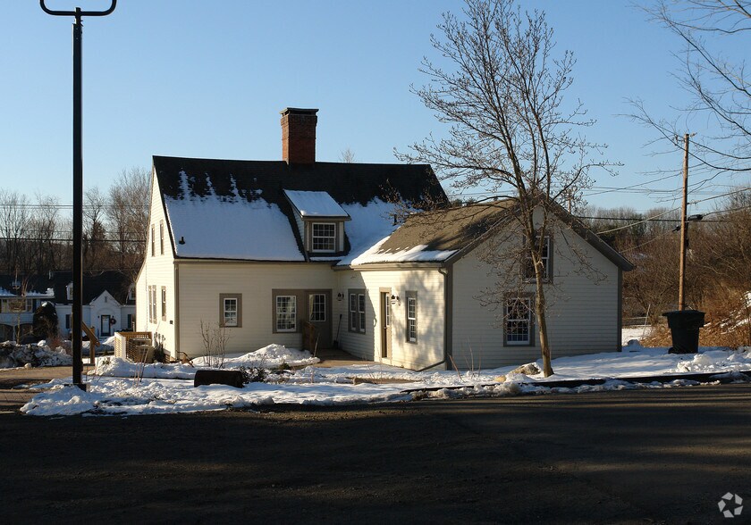 More Photos Of 59 E Hill Rd, Canton Office For Lease
