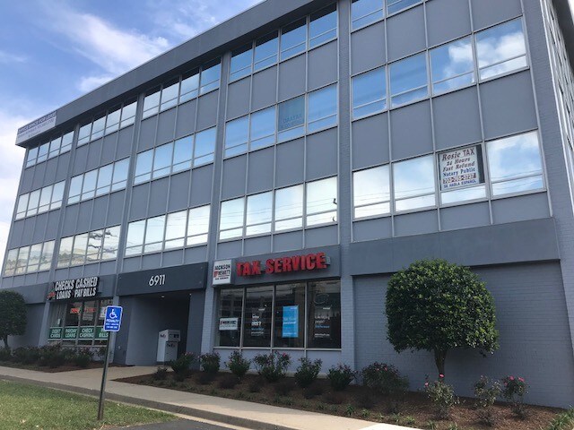 More Photos Of 6911 Richmond Hwy, Alexandria Office For Sale