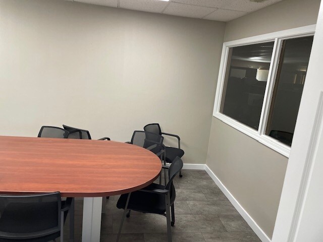 More Photos Of 2700 N Belt Hwy, Saint Joseph Office For Sale