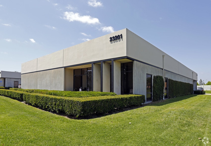 More Photos Of 23201 Alcalde Dr, Laguna Hills Warehouse For Lease