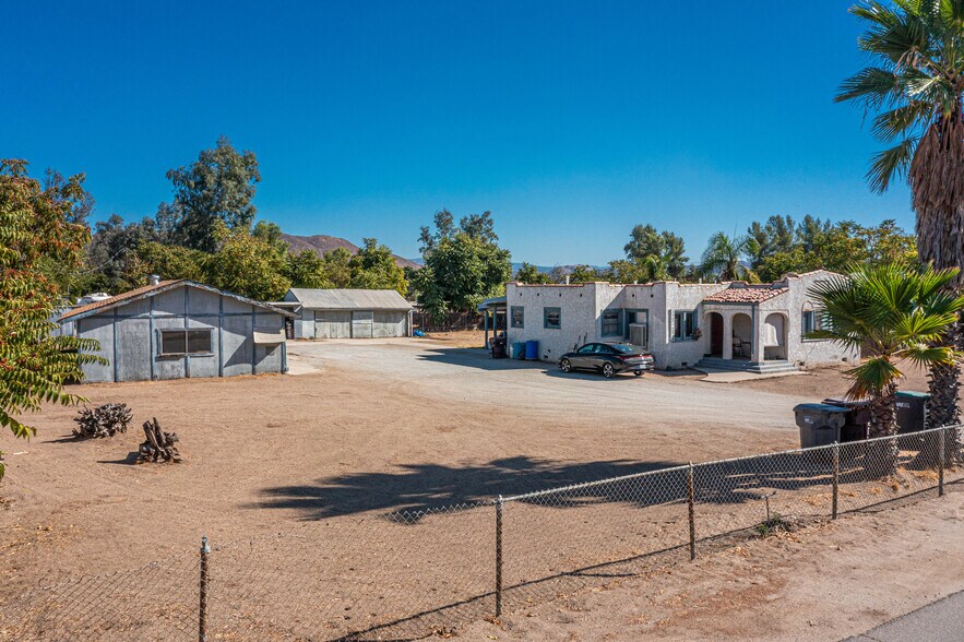 More Photos Of 26380 Green Ave, Hemet Specialty For Sale