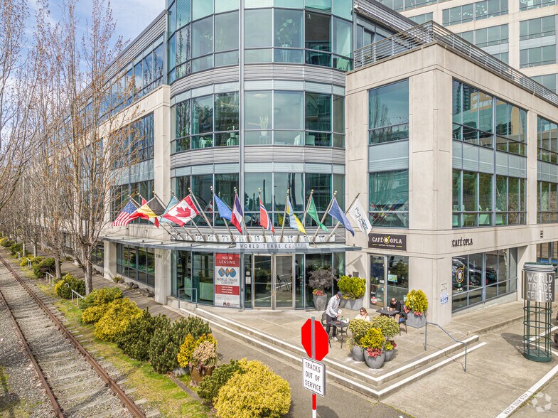 More Photos Of 2200 Alaskan Way, Seattle Office For Lease