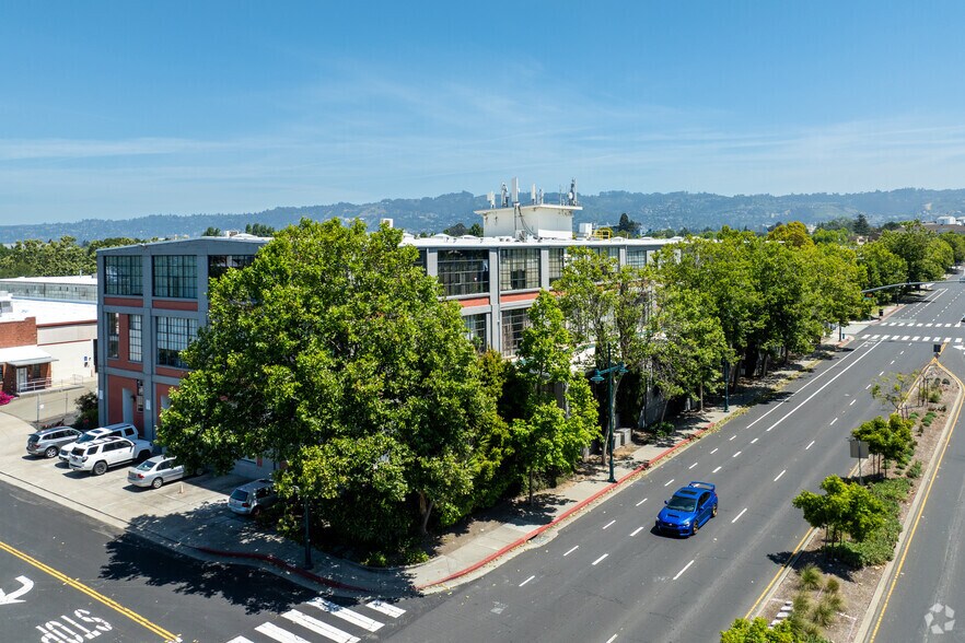 More Photos Of 4053 Harlan St, Emeryville Apartments For Sale