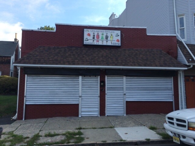 More Photos Of 467 Main St, Orange General Retail For Sale