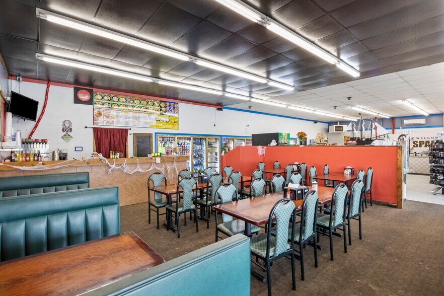 More Photos Of 10 E Main St, Castle Dale Convenience Store For Sale