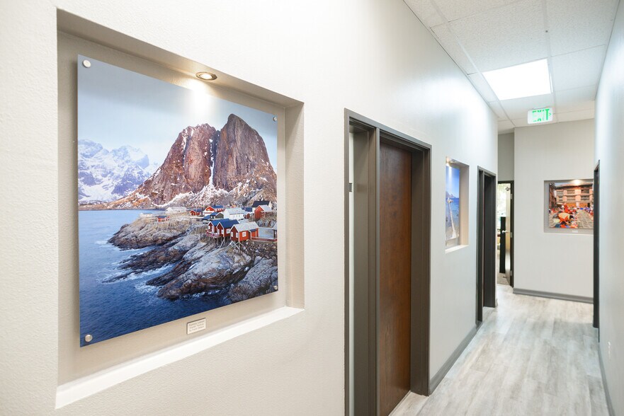 More Photos Of 2244 Faraday Ave, Carlsbad Coworking Space