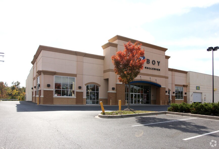 More Photos Of 8645 Pulaski Hwy, Baltimore Unknown For Lease