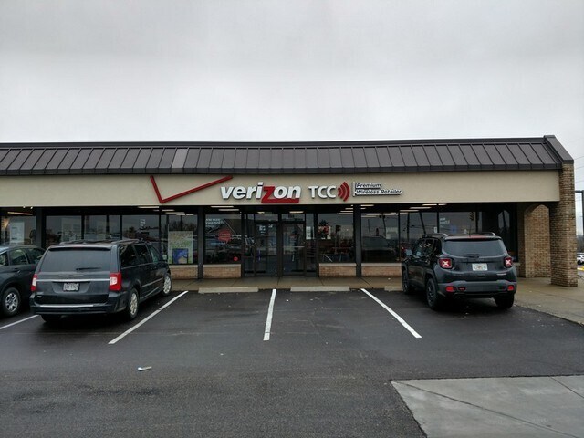 More Photos Of 858-864 Main St, Wintersville General Retail For Sale