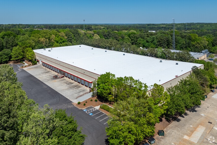More Photos Of 5080 N Royal Atlanta Dr, Tucker Warehouse For Lease