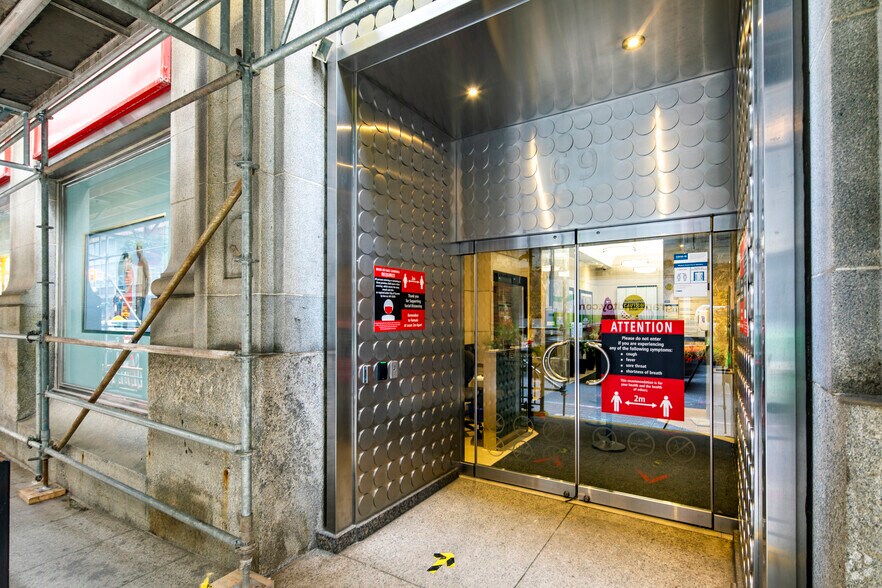 More Photos Of 69 Yonge St, Toronto Office For Sale