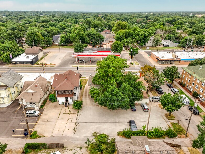 More Photos Of 2808 E Douglas Ave, Wichita Storefront Retail Office For Sale