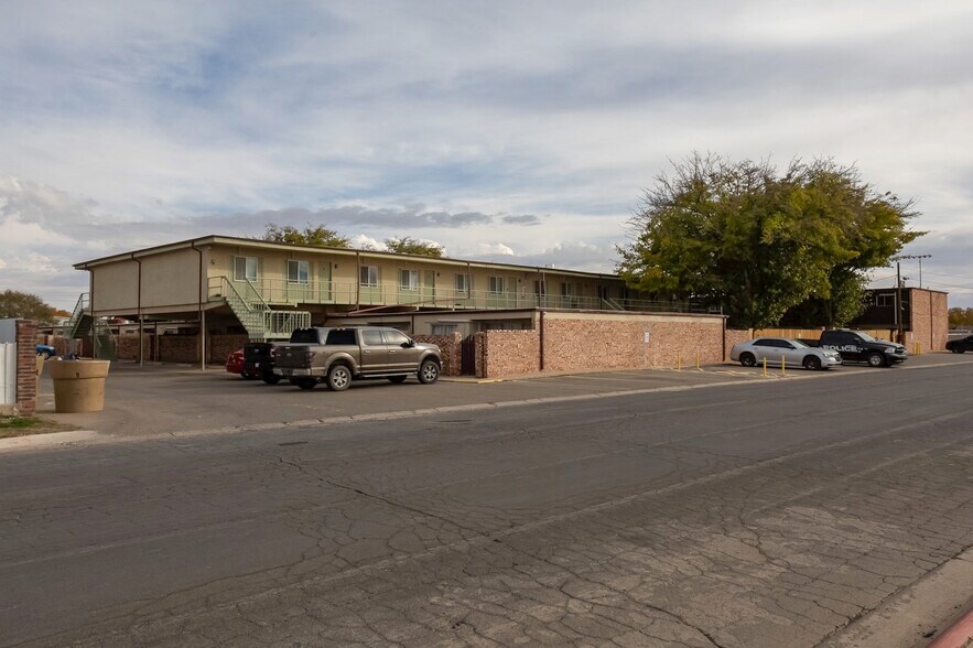 More Photos Of 1800 S Pennsylvania Ave, Roswell Apartments For Sale