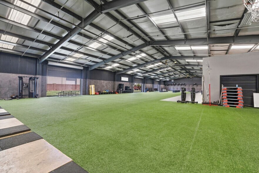 More Photos Of 417 Galaxy Way, Modesto Warehouse For Sale