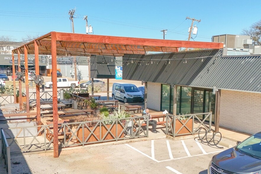 More Photos Of , Dallas General Retail For Sale