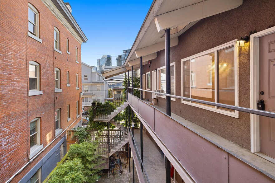 Primary Photo Of 1718 Summit Ave, Seattle Apartments For Sale