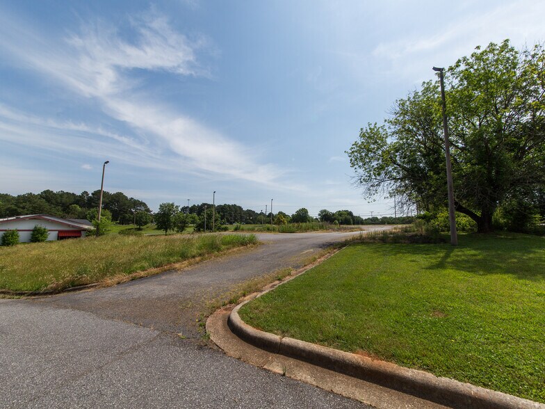 More Photos Of 3362 15th Ave Blvd SE, Conover Land For Lease