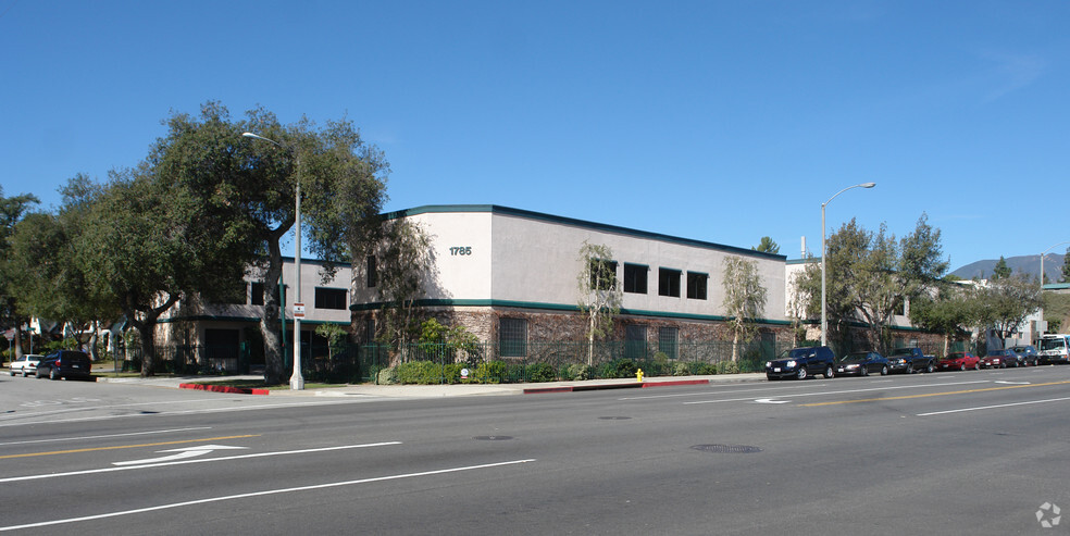 Primary Photo Of 1785 Locust St, Pasadena Showroom For Lease