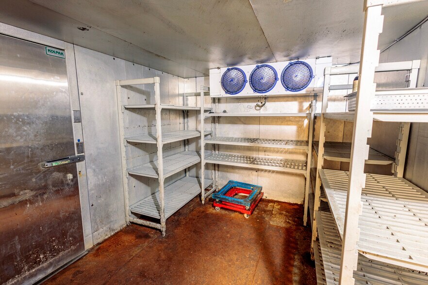 More Photos Of 15908 Main St, Town Creek General Retail For Sale