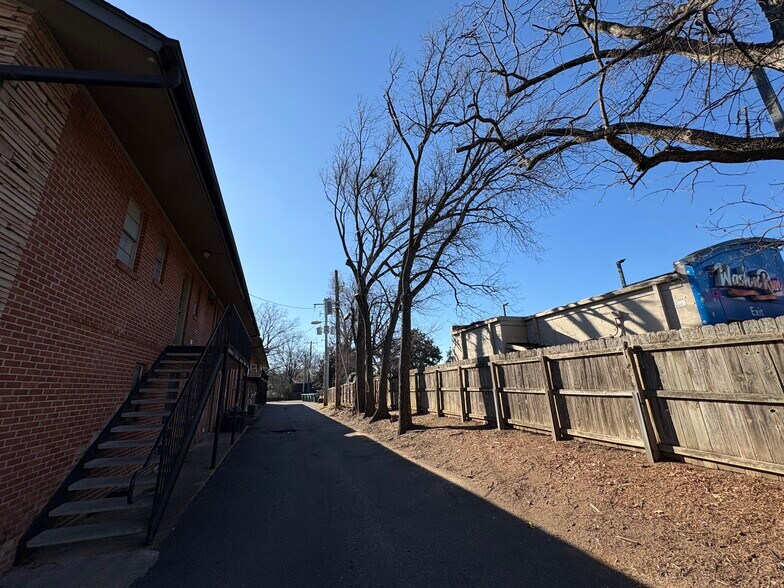 More Photos Of 4015 Summer Ave, Memphis Apartments For Sale