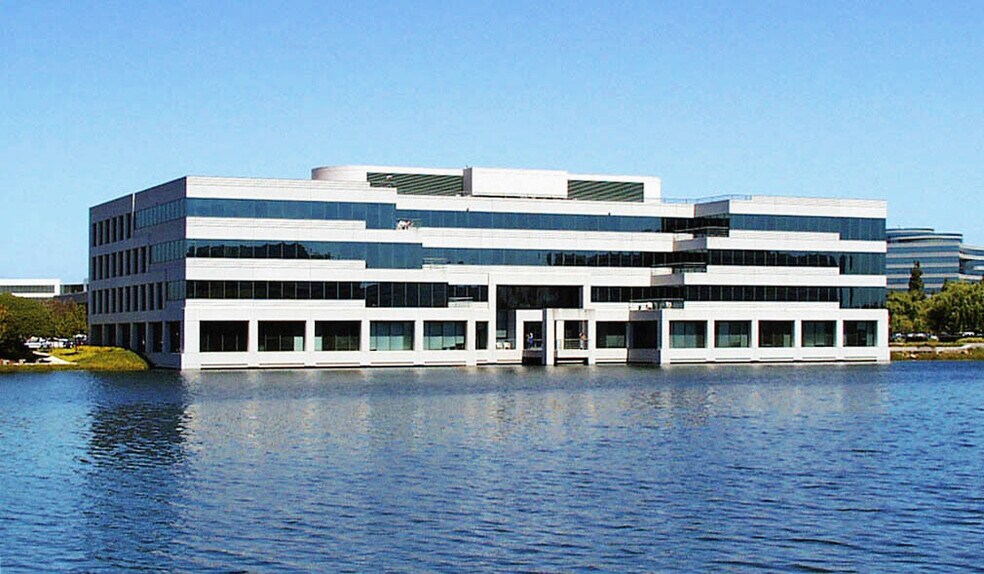 More Photos Of 3 Lagoon Dr, Redwood City Office For Lease