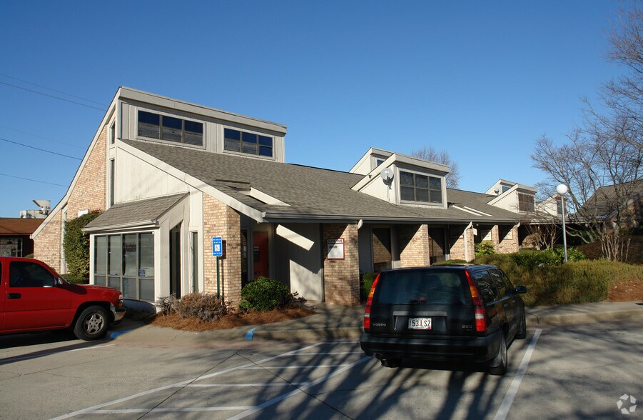 Primary Photo Of 3069 Amwiler Rd, Atlanta Medical For Lease