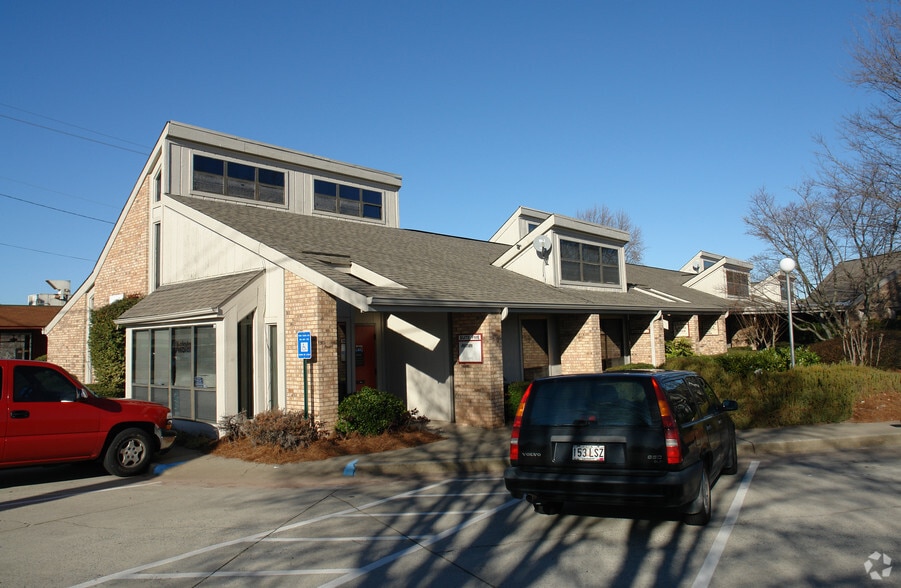 More Photos Of 3069 Amwiler Rd, Atlanta Medical For Lease