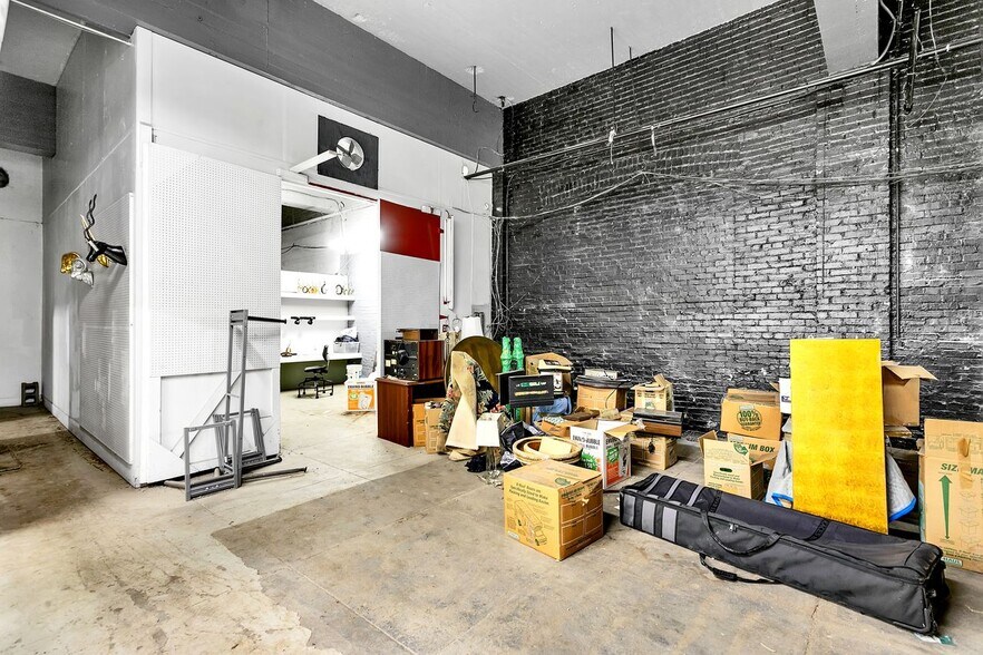 More Photos Of 420 N Craig St, Pittsburgh General Retail For Sale
