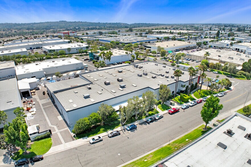 More Photos Of 4900 E Hunter Ave, Anaheim Manufacturing For Sale