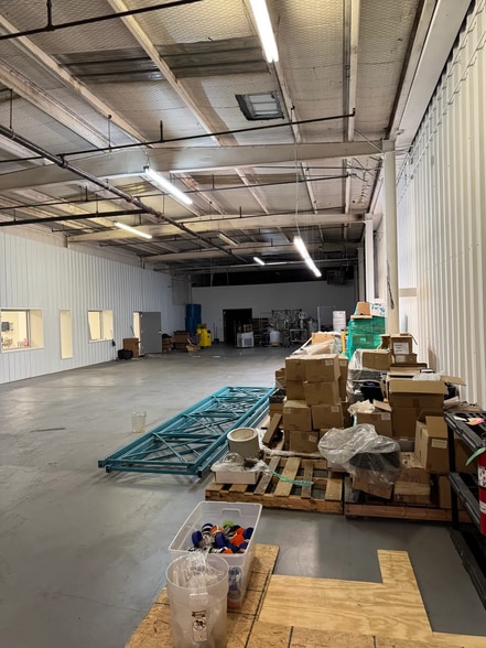 More Photos Of 3105 E Reno Ave, Oklahoma City Warehouse For Lease