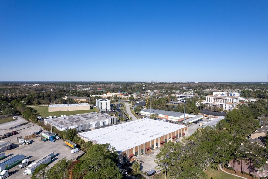 More Photos Of 8286 Western Way Cir, Jacksonville Distribution For Lease