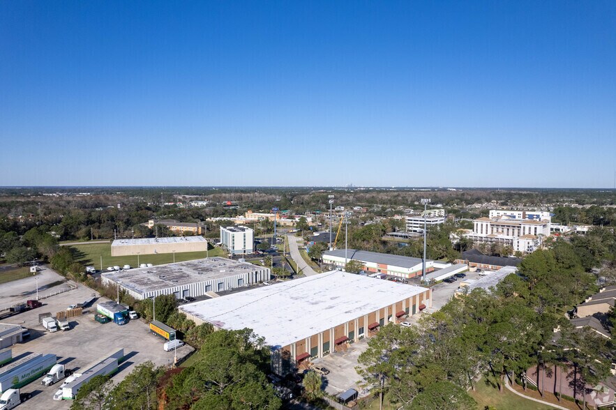 More Photos Of 8286 Western Way Cir, Jacksonville Distribution For Lease