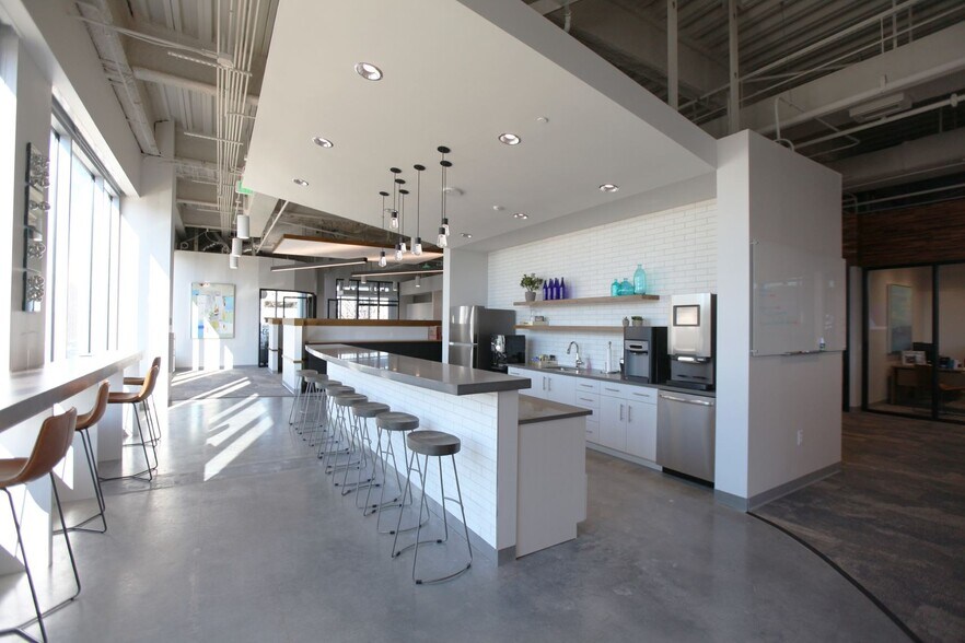 More Photos Of 2000 CentreGreen Way, Cary Unknown For Lease