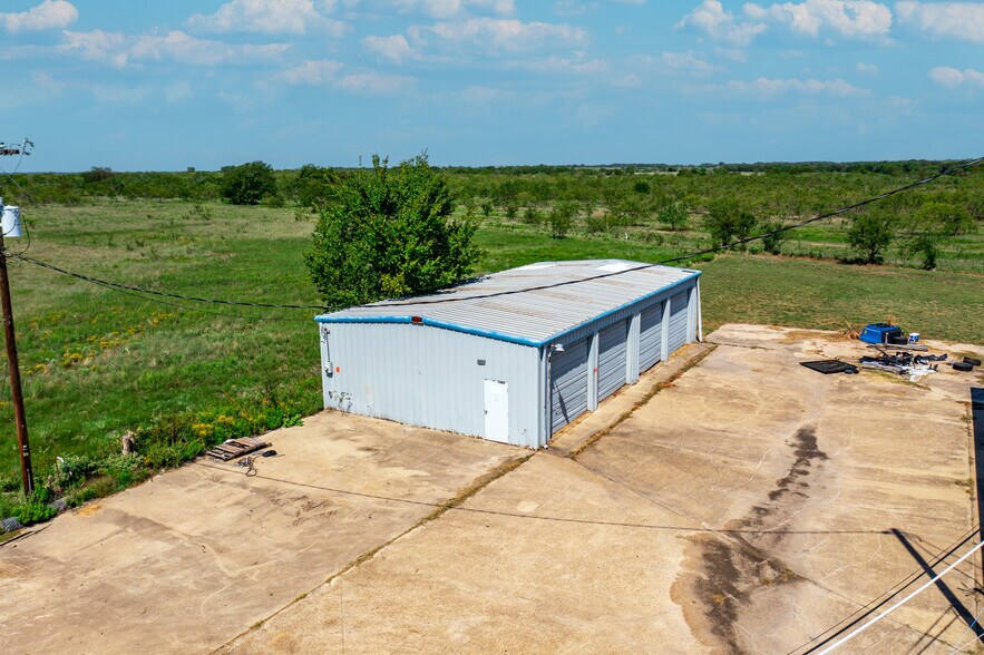 More Photos Of 5878 W US Highway 80, Terrell Showroom For Sale