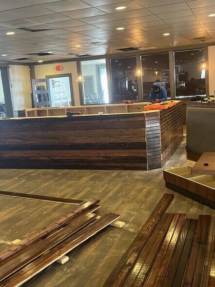 More Photos Of 4000 Fort Campbell Blvd, Hopkinsville Restaurant For Sale