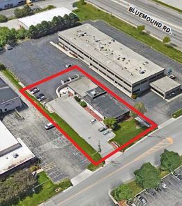 More Photos Of 325 N Janacek Rd, Brookfield Freestanding For Lease