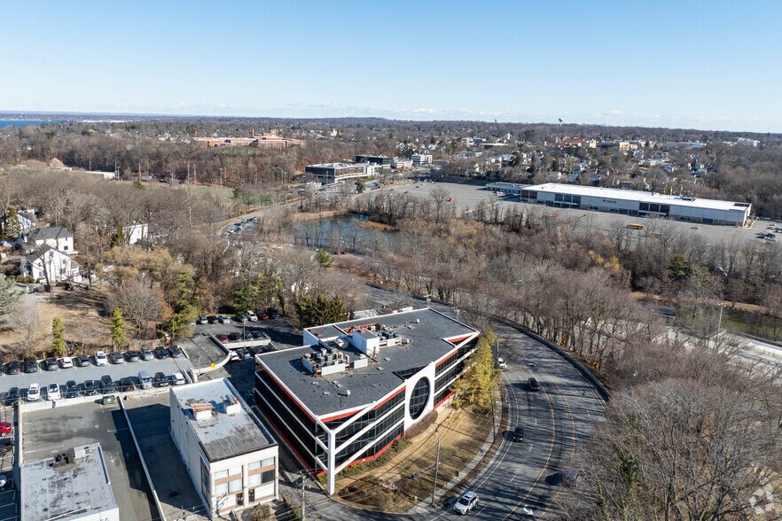 More Photos Of 935 Northern Blvd, Great Neck Medical For Sale
