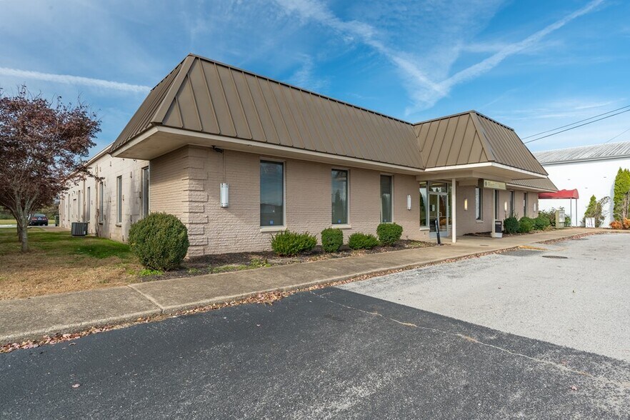 More Photos Of 4011 Fort Campbell Blvd, Hopkinsville Storefront Retail Office For Sale