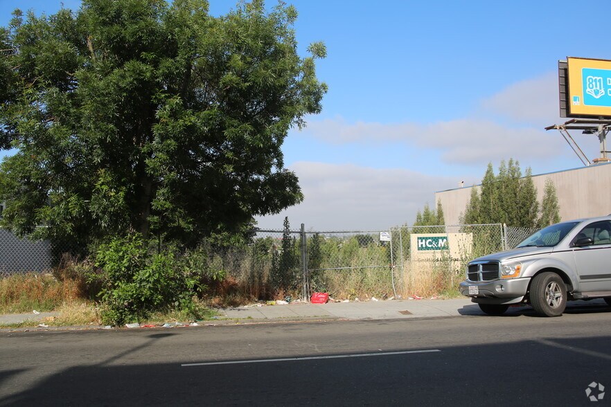 More Photos Of 9811 MacArthur Blvd, Oakland Land For Sale
