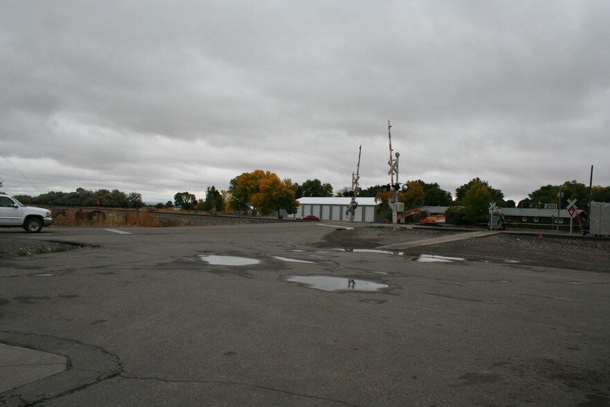 More Photos Of 1 N Clark St, Park City Convenience Store For Sale