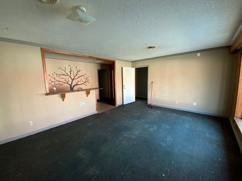 More Photos Of 18 Town Branch Rd, Andrews Office For Sale