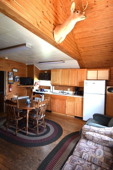 More Photos Of 109 Sinclair Rd, Sinclair Sports And Entertainment For Sale