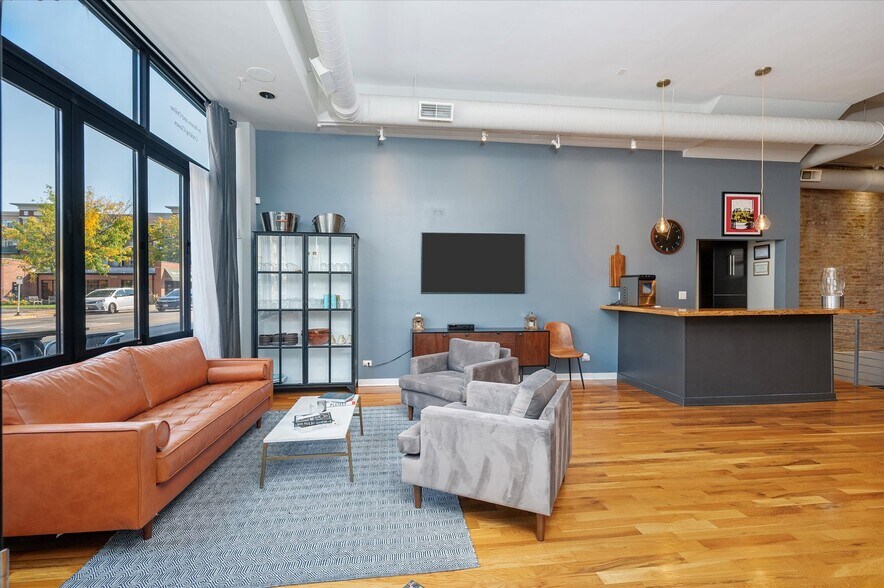 More Photos Of 7322 Madison Ave, Forest Park Storefront Retail Residential For Sale