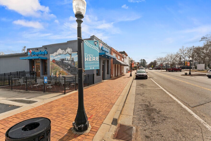 More Photos Of 38 E Main St, Hampton Medical For Lease