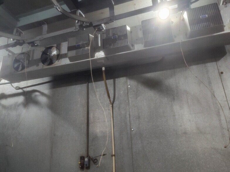 More Photos Of 445 W Maple St, Slater General Retail For Sale