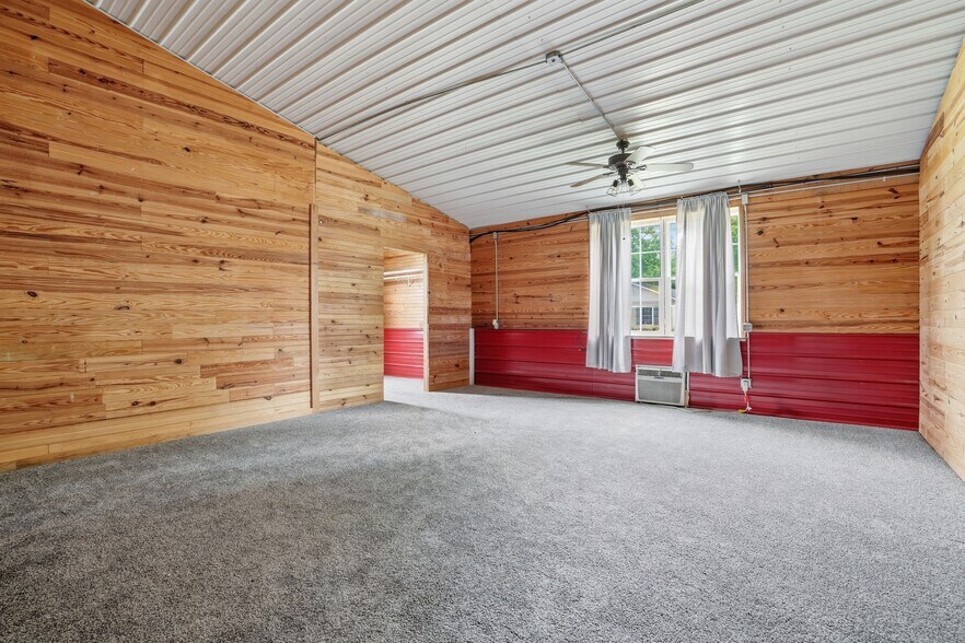 More Photos Of 113 S Wilder St, Chouteau General Retail For Sale