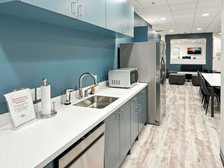 More Photos Of 3300 Gateway Centre Blvd, Morrisville Coworking Space